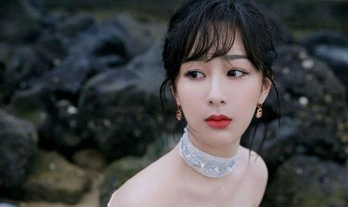 知名博主爆料杨紫视频,演技与美貌并存! 第1张 知名博主爆料杨紫视频,演技与美貌并存! 第1张